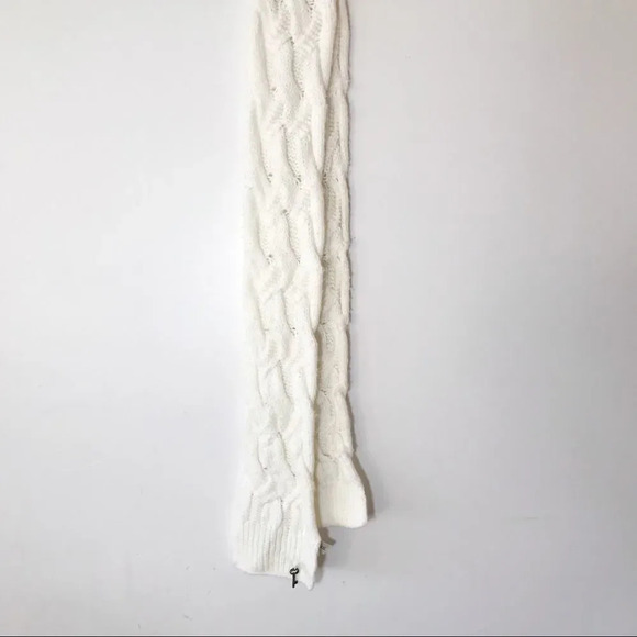 Fossil Winter White Cable Knit Scarf Cozy Warm Cabincore Lodge Ski Bunny Key - Picture 6 of 8